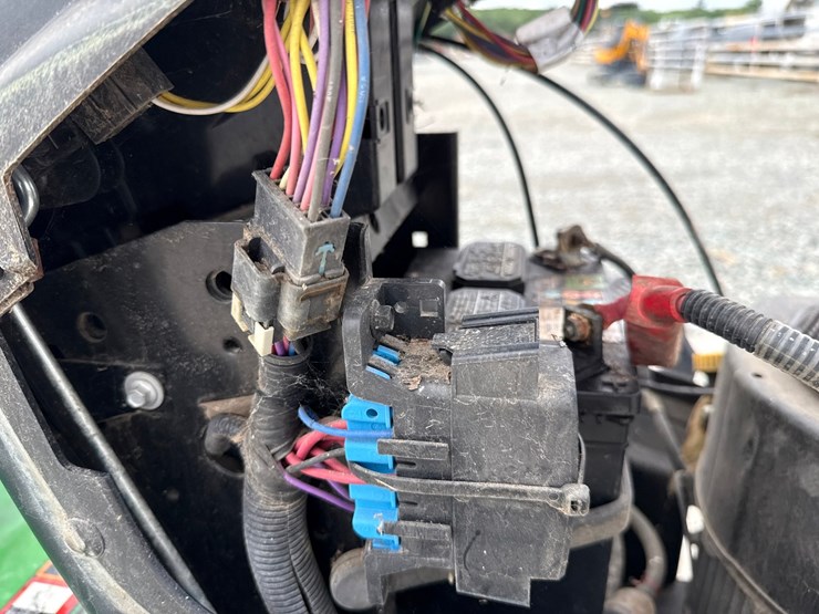 2017-john-deere-x350-image-26