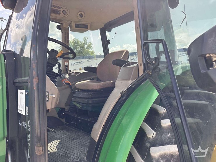 john-deere-6115d-image-7