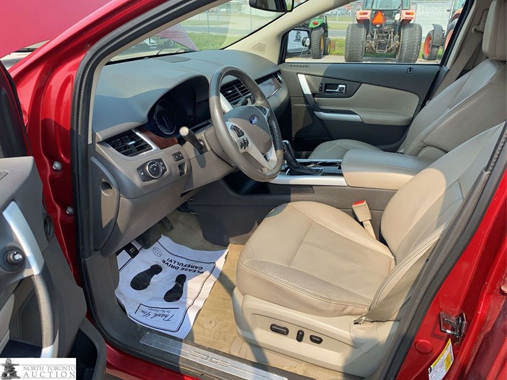 2011-ford-edge-image-11