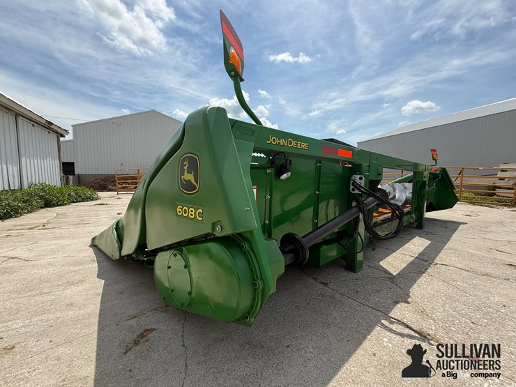 2017-john-deere-608c-image-7