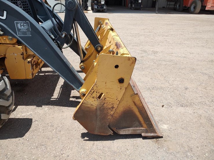 2011-deere-310sj-image-28