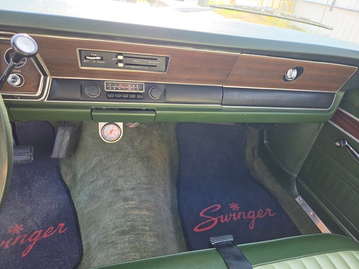 #1835-•-1972-dart-swinger-image-57