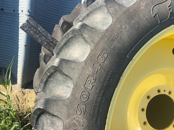 2011-john-deere-4830-image-49