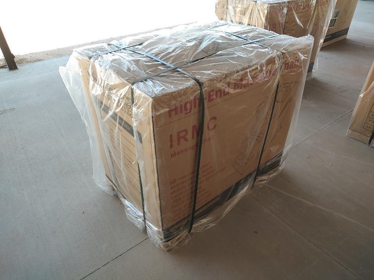 irmc-8d-high-end-massage-chair-image-3