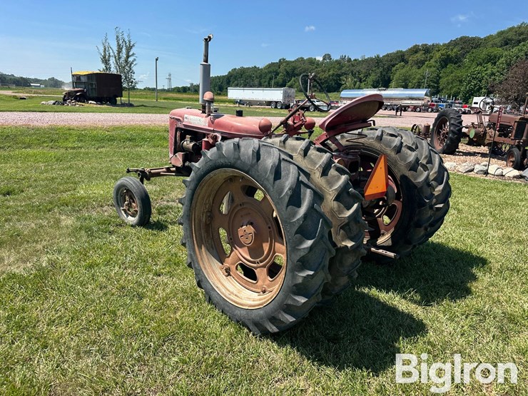 1949-farmall-c-2wd-tractor-w/axle-mount-duals-image-7