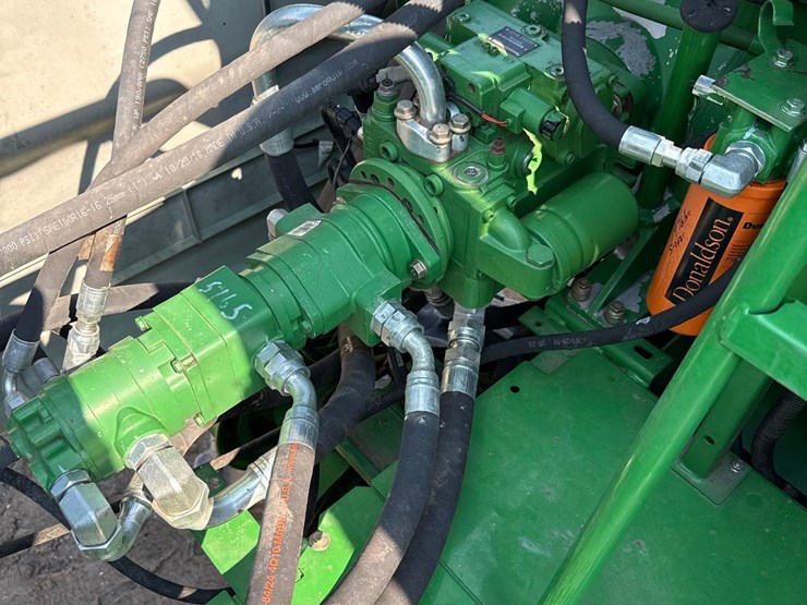 2011-john-deere-9770-sts-image-45