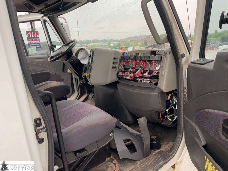 2017-international-durastar-4300-image-14