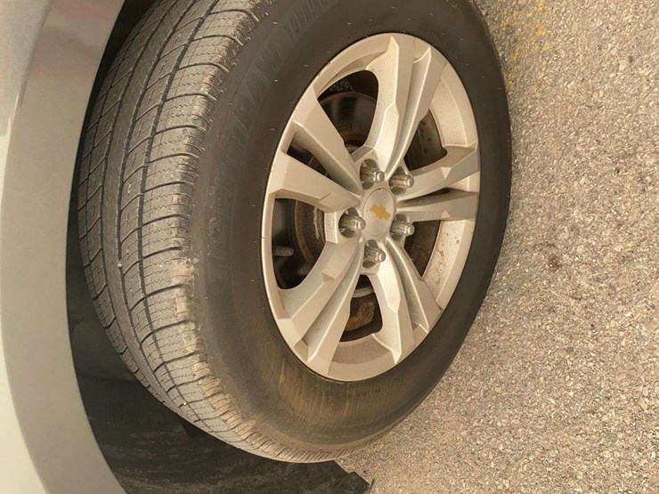 2012-chevrolet-equinox-image-22