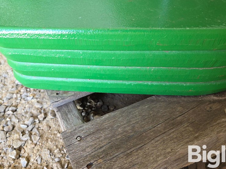 john-deere-weight-bracket-&-suitcase-weights-image-17