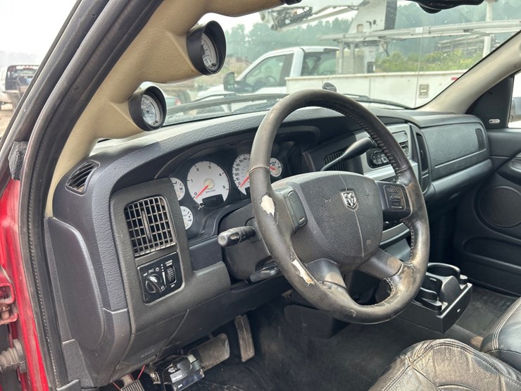 2005-dodge-ram-3500-image-45