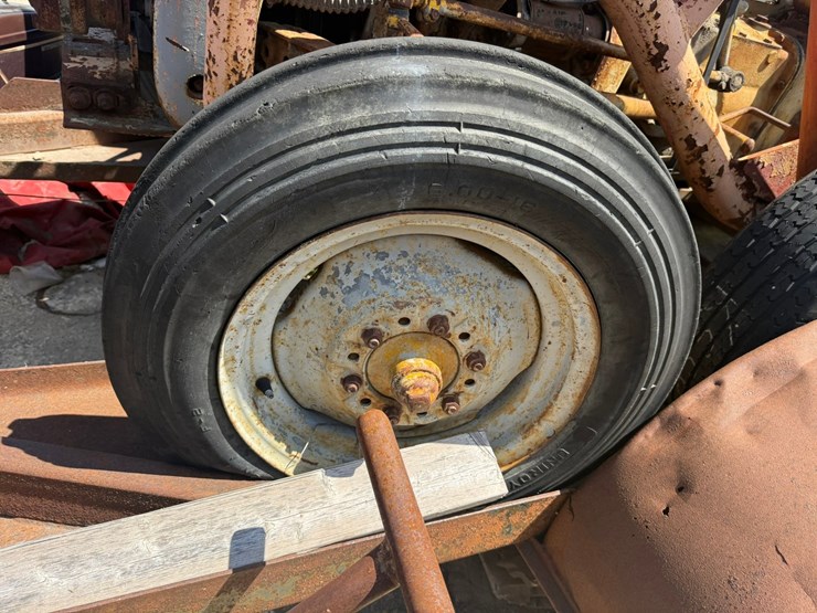 #2097-•-1953-ferguson-tractor-w/-trailer-image-14