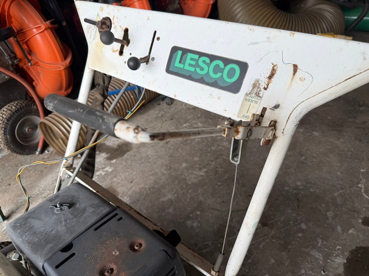 #4058-•-lesco-renovator-20-walk-behind-slit-seeder-image-24