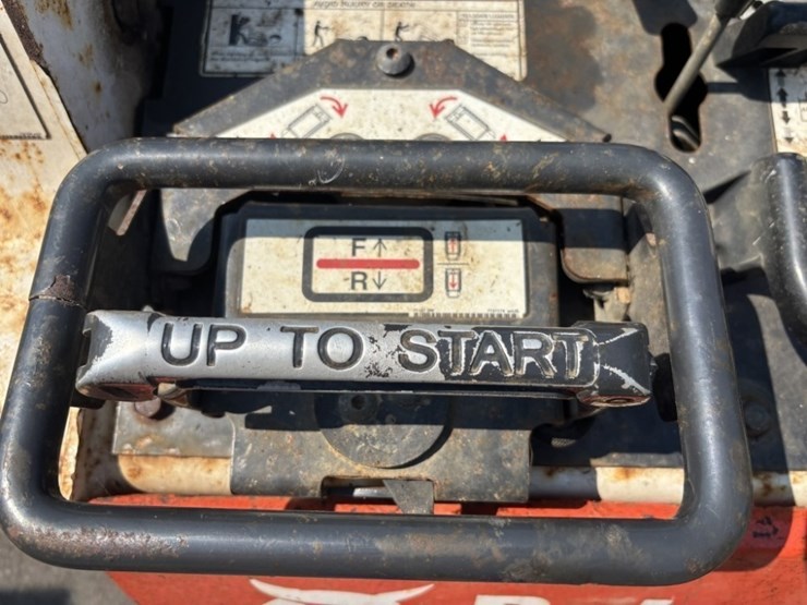 2012-bobcat-mt55-image-19