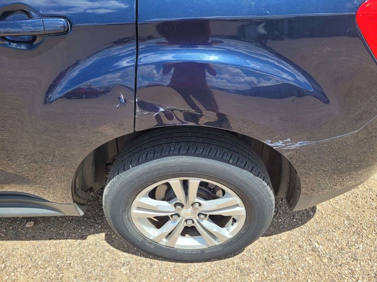 2016-chevrolet-equinox-ls-image-9