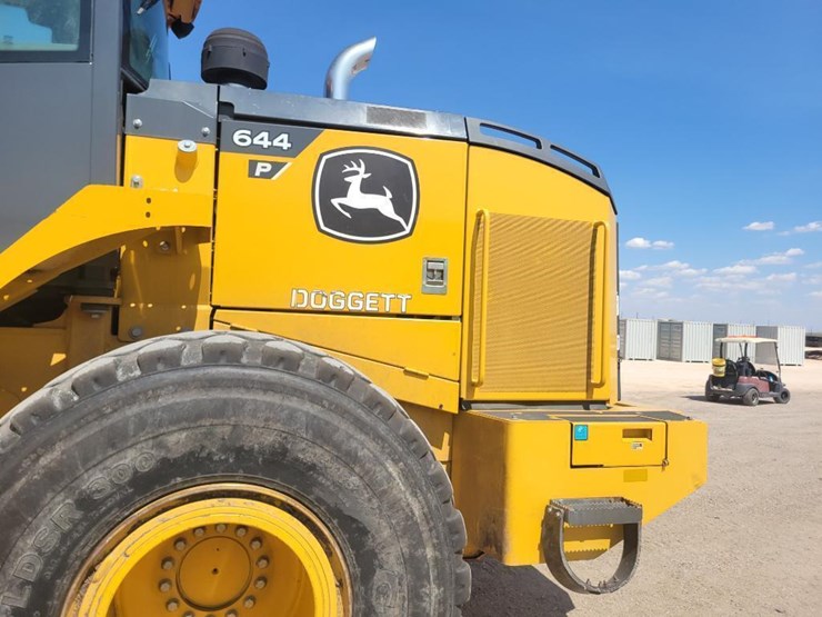 2022-john-deere-644-image-17