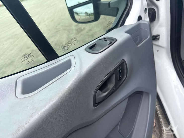 2016-ford-transit-image-21