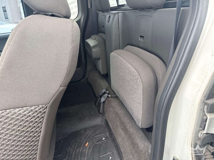 2018-nissan-frontier-image-21