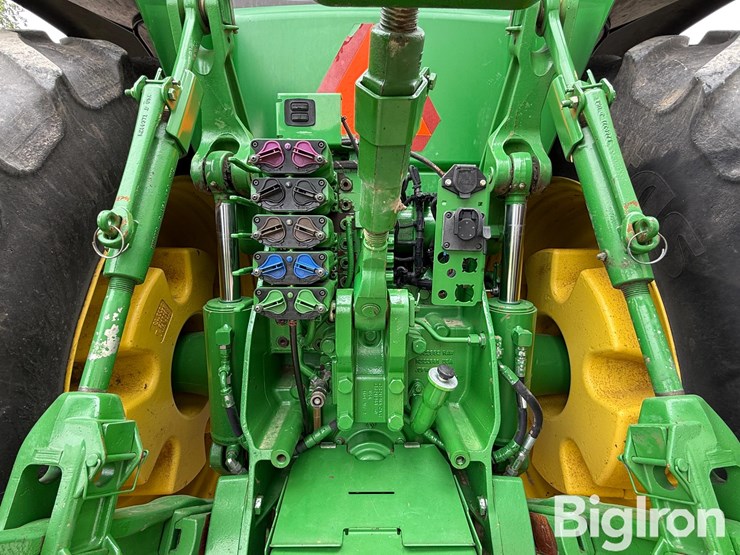 2013-john-deere-8360r-image-9