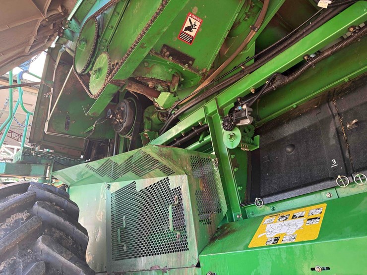 2009-john-deere-9770-sts-image-18