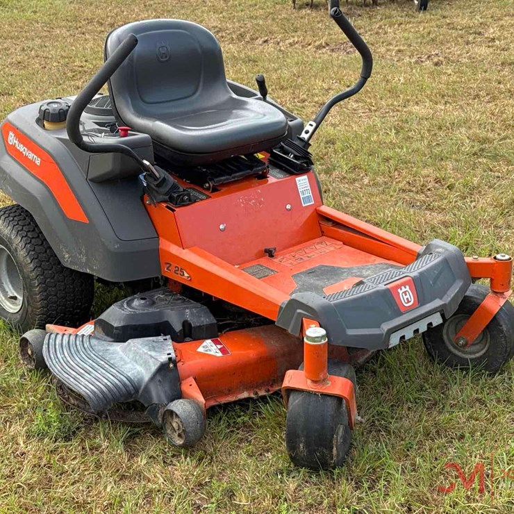 HUSQVARNA Z254 ZERO TURN MOWER