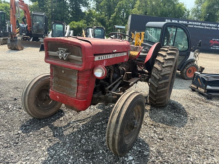 massey-ferguson-135-image-8