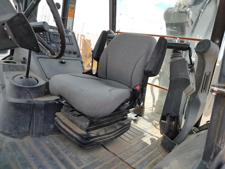2016-deere-310sl-hl-image-31