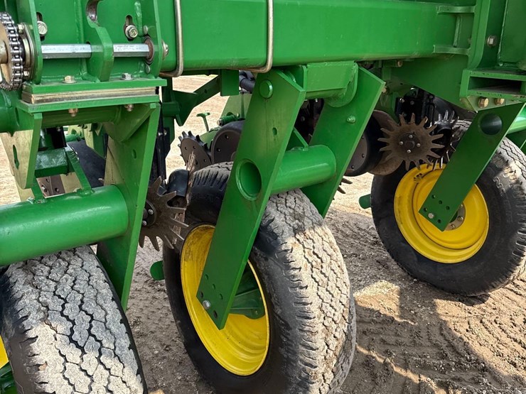 2006-john-deere-1770nt-image-26