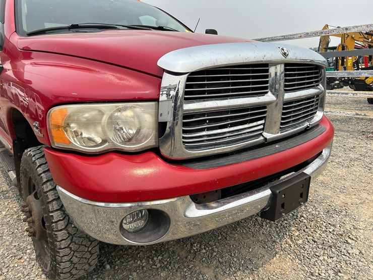 2005-dodge-ram-3500-image-10