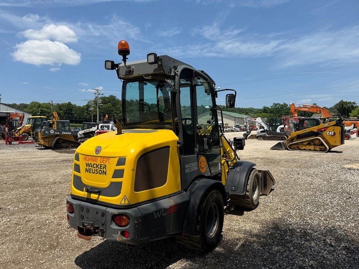 wacker-neuson-wl32-image-4