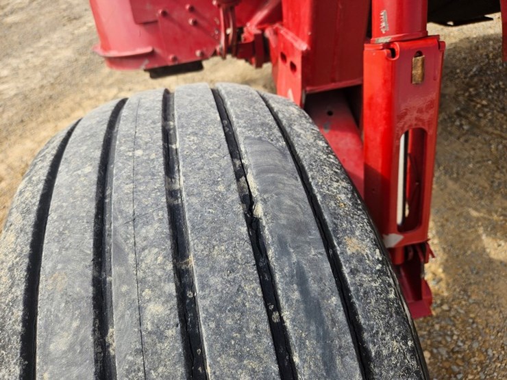 new-holland-h7450-image-31