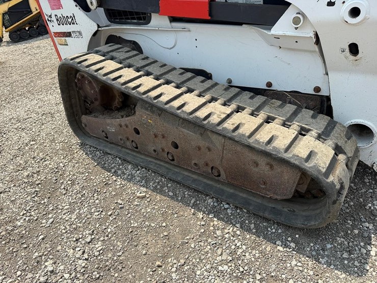 2016-bobcat-t870-image-13