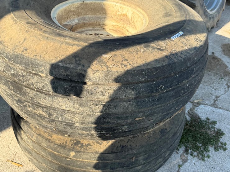 16.5l-16.1-tires-&-rims-image-12