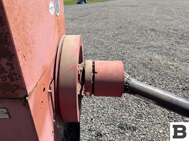 1975-massey-ferguson-235-image-30