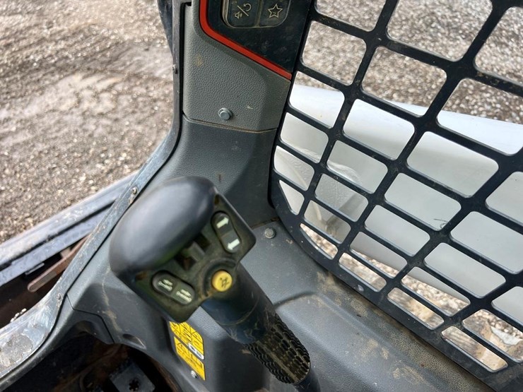 2021-bobcat-t62-image-20