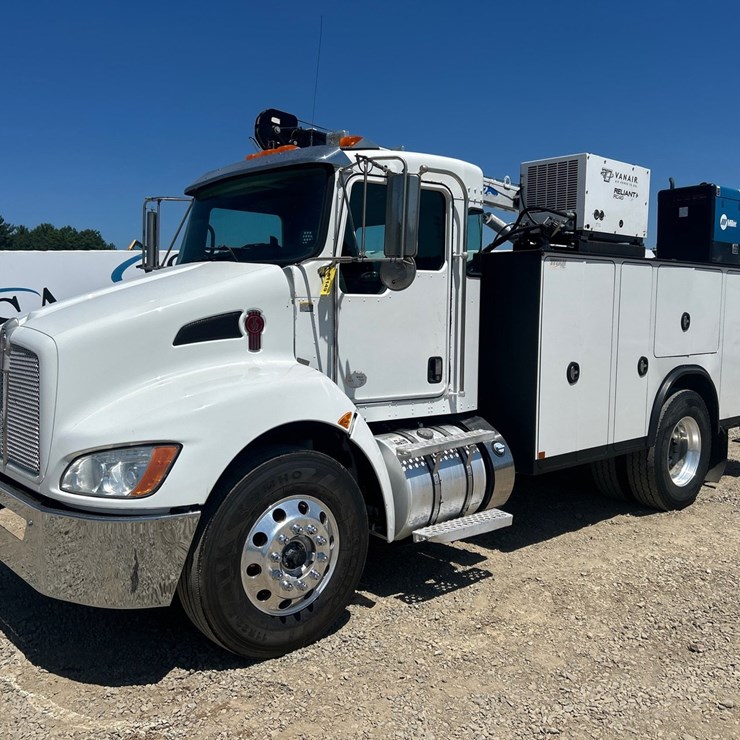 2018 KENWORTH T270