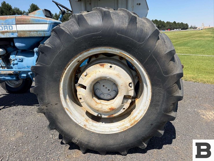 ford-tractor-image-16
