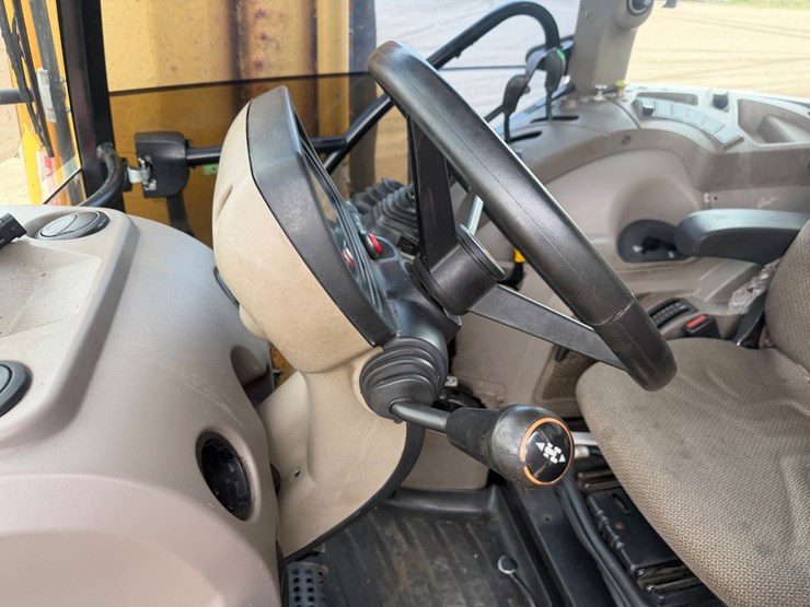 #39101-•-case-75c-tractor-image-51