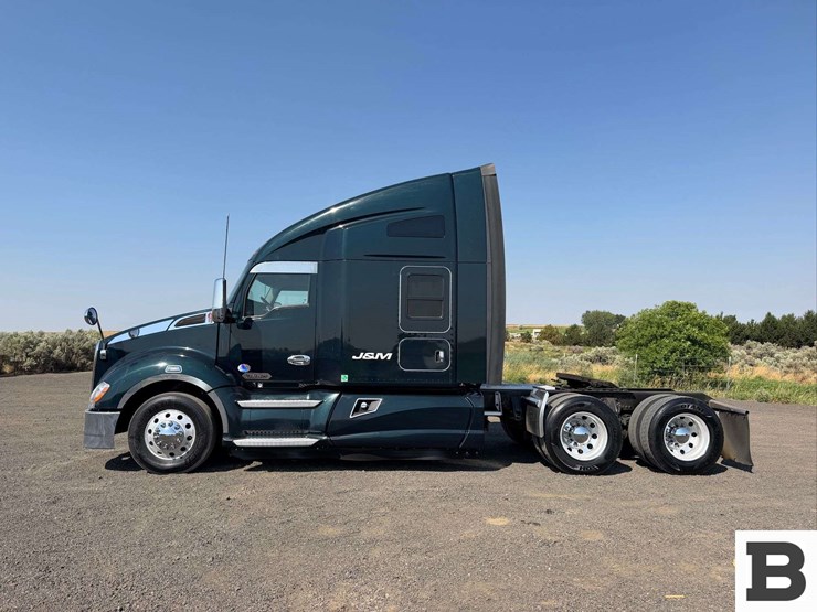 2016-kenworth-t680-image-3