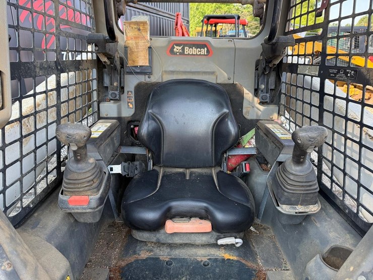 2023-bobcat-t64-image-20