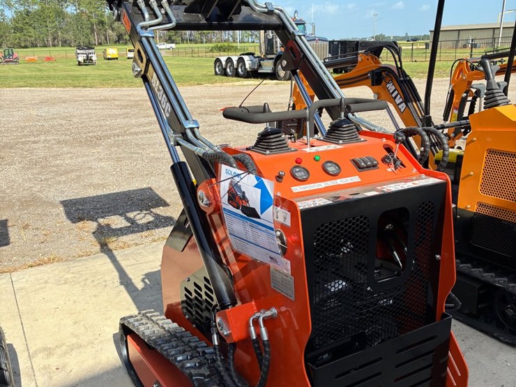 #9950-•-skid-steer-loader-image-3