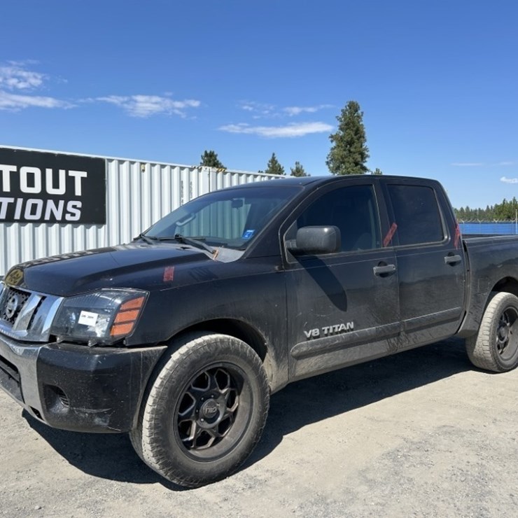 2012 NISSAN TITAN