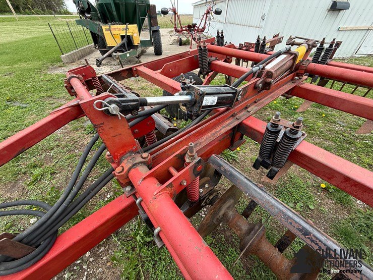 international-8500-conser-till-disk-chisel-image-13
