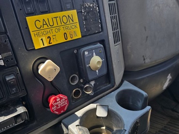 2010-international-durastar-4400-image-38