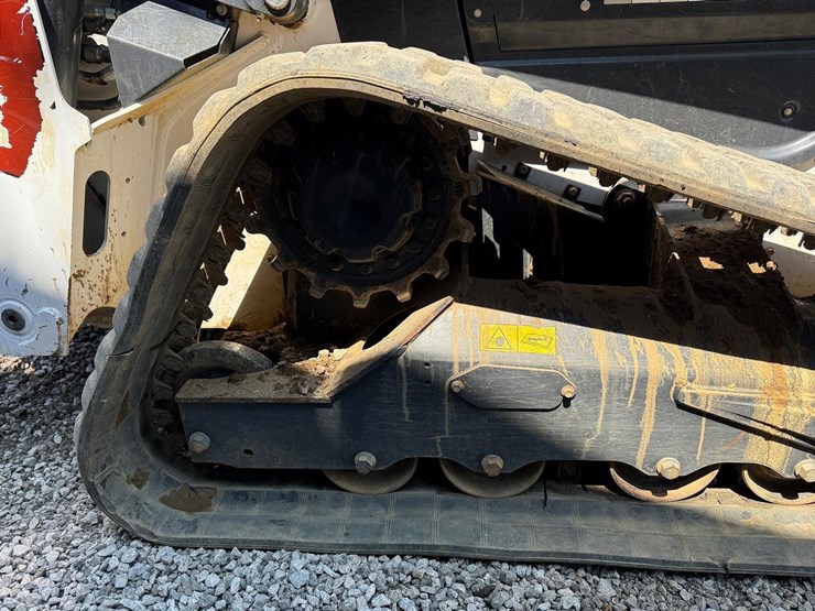 2022-bobcat-t76-image-13
