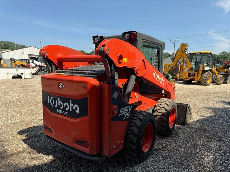 2024-kubota-ssv75-image-4
