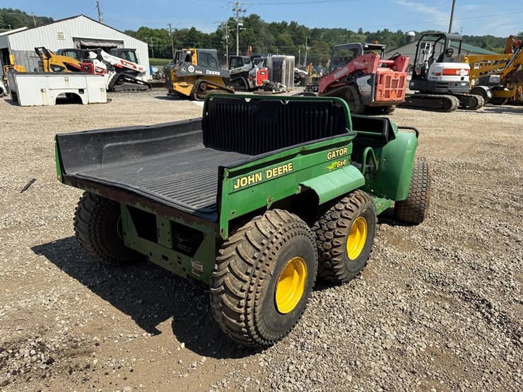 john-deere-gator-image-4