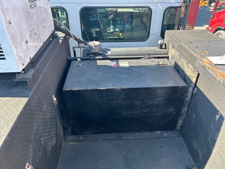 2018-kenworth-t270-image-39