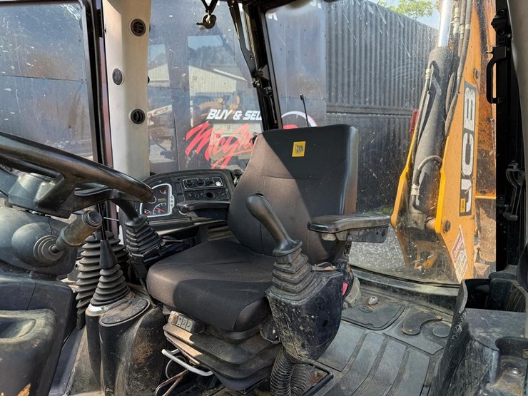 jcb-3cx14-image-23