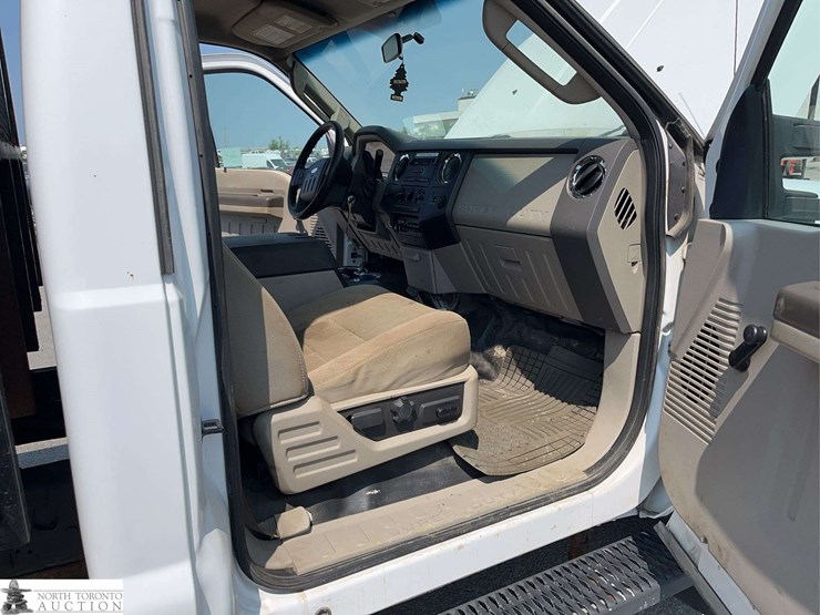 2008-ford-f550-image-16