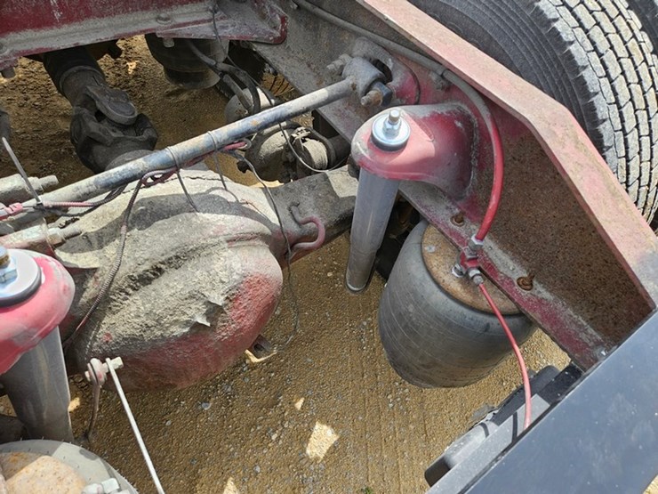 2006-peterbilt-379-image-15
